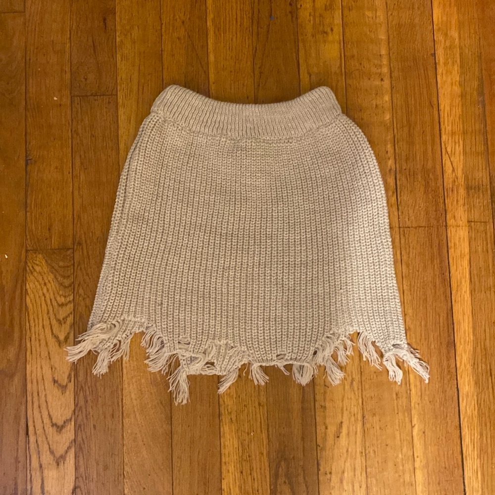 HIGH WAIST DISTRESSED DETAIL MINI SKIRT